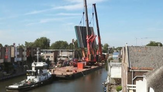 s03e01 — Curse of the Swamp Monster