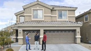 s01e10 — Vegas Dream Home