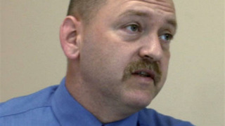 s06e03 — 20 Bucks / Family Friends