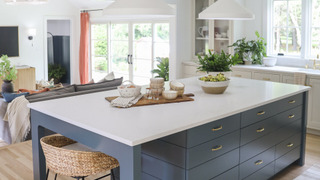 s02e02 — East Coast Farmhouse, West Coast Vibes