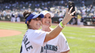 s04e07 — Pressure Pitch