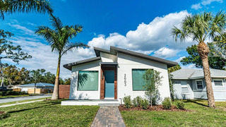 s02e07 — Big Move From the Big Apple