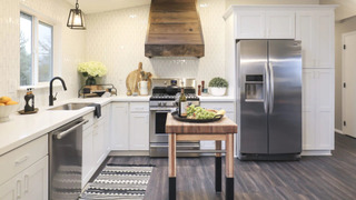 s01e09 — Split-Level Struggle