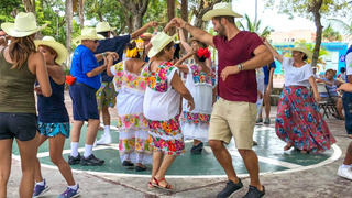 s03e08 — Digging Deep