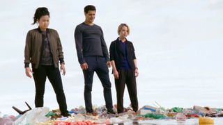 s04e09 — It's Raining Men (of War)