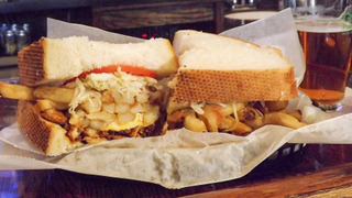 s05e10 — Sky High Sandwiches