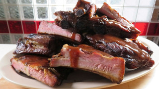 s09e03 — Getting Piggy With It