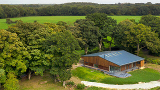 s21e02 — Sevenoaks, Kent