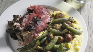 s09e11 — Fiery Couples