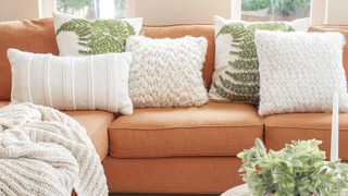 s03e06 — Cottage Vibe