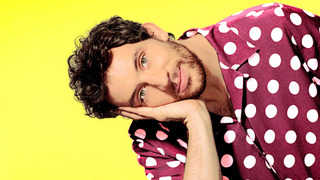 s51e08 — Josh O'Connor / Lily Allen