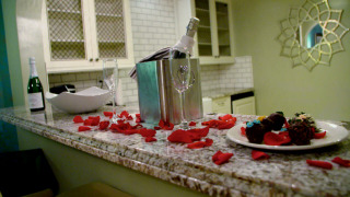 s15e04 — Sand, Sun, and Spouses