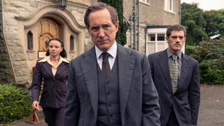 s02e05 — The Murder Room, Part 1
