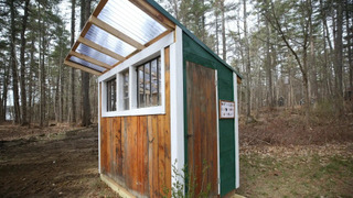 s08e04 — Summer Camp Comfort