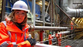 s07e06 — Under Pressure