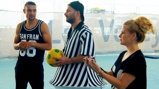 s11e08 — Party Planning