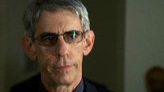 s09e13 — Unorthodox