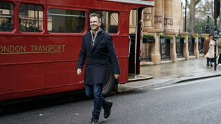 s33e02 — It Can't Be That Easy