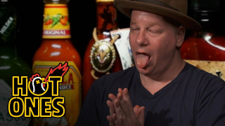 s02e18 — Jeff Ross Gets Roasted by Spicy Wings