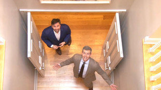 s07e12 — Whale of a Sale