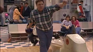 s04e14 — The Bowling Show