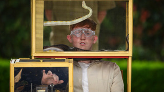 s25e01 — Episode 1