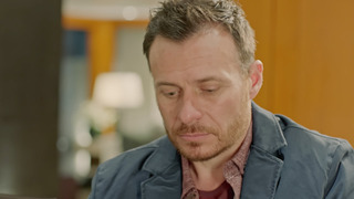 s02e37 — Capítulo 37 Arteaga da un duro golpe a El Ángel, da con la bodega del vino con el que intentaron envenenar a Aquiles.