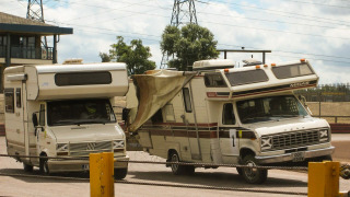 s10e06 — Motorhome Racing