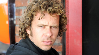 s01e12 — Wereld van glas, deel 1
