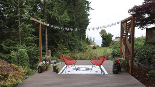 s02e04 — Mid-mod Oasis