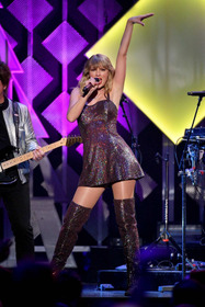 Taylor Swift: iHeartRadio Jingle Ball 2019