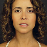 Гизела Чипе — Sophia Walsh