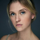 Julia Sporre — Saleswoman