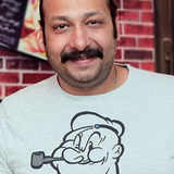 Mohamed Tharwat — والد لطيف