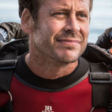 Laurent Ballesta — Self - Directeur de l'expédition, plongeur, biologiste et narrateur