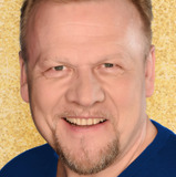 Jacek Lenartowicz — Theater Critic