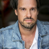 Robert Jozinović — Journalist #1