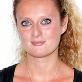 Aurore Auteuil — L'hôtesse accueil éditeur