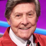 Джонни Гилберт — Jeopardy announcer (voice)