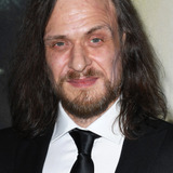 Ниалл Грейг Фултон — Dr. Duncan Hume