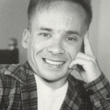 Ed Gale — Chucky (uncredited)