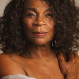 Zezé Motta — Mãe Menininha