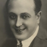 Rafael Bardem — (uncredited)