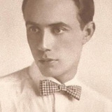 Wolfgang Zilzer — Taxi Driver (uncredited)