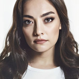 Zeynep Tuğçe Bayat — Defne