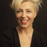 Magdalena Woźniak — Luba