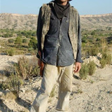 David M. Antón — Chico en discoteca