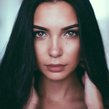 Кейтлин Берлз — Queen's Guard
