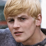 Жак Перрен — Récitant / Narrator (voice)