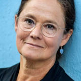 Pernilla August — Narrator